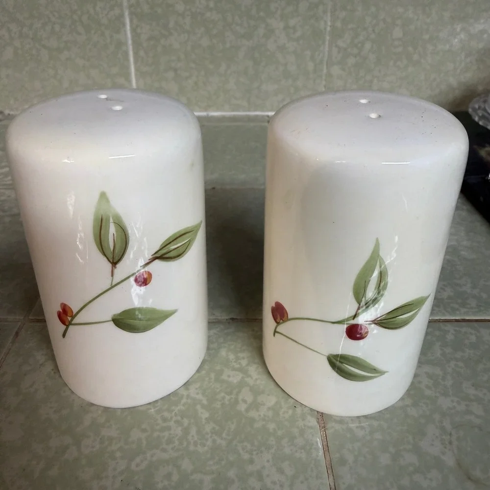 Target Home 2004 White Ceramic Salt and Pepper Shakers Green Leaves Red Berries